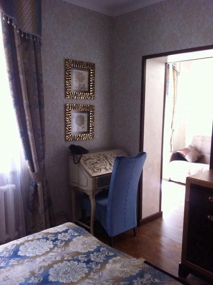 Resident Hotel Delux Almaty Extérieur photo
