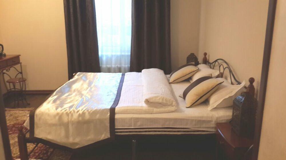 Resident Hotel Delux Almaty Extérieur photo